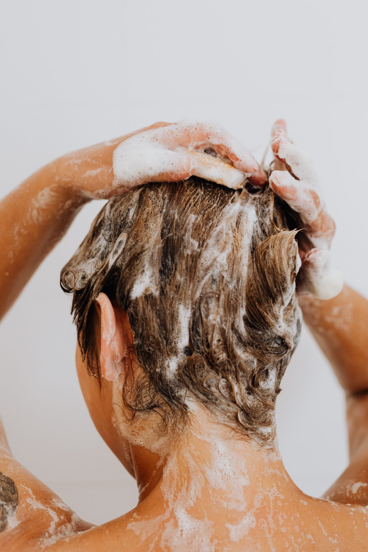 Qué es la biotina para el pelo